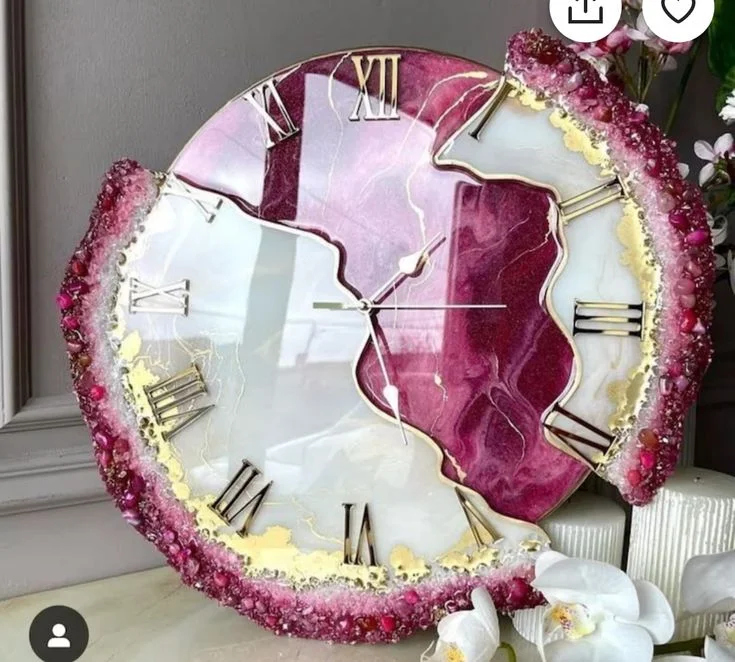 Luxury Design Black & White Resin Wooden Wall Clock for Home at Inexpensive Price High Quality Wall Clocks for Livingroom
