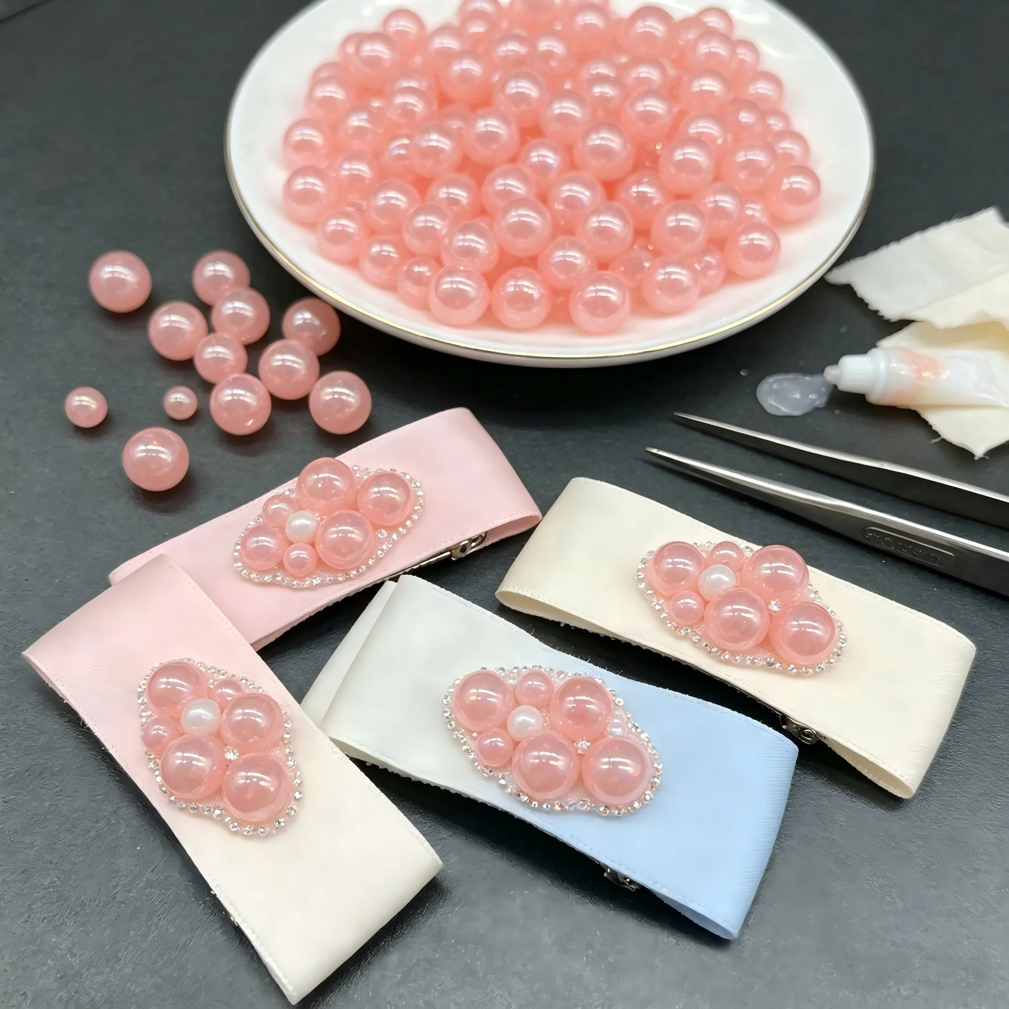 Cuentas de plástico redondas de imitación de perlas, de color rosa claro, con orificio para pasar un hilo, de 6 a 12 mm, para la creación de pulseras, collares y accesorios de joyería.