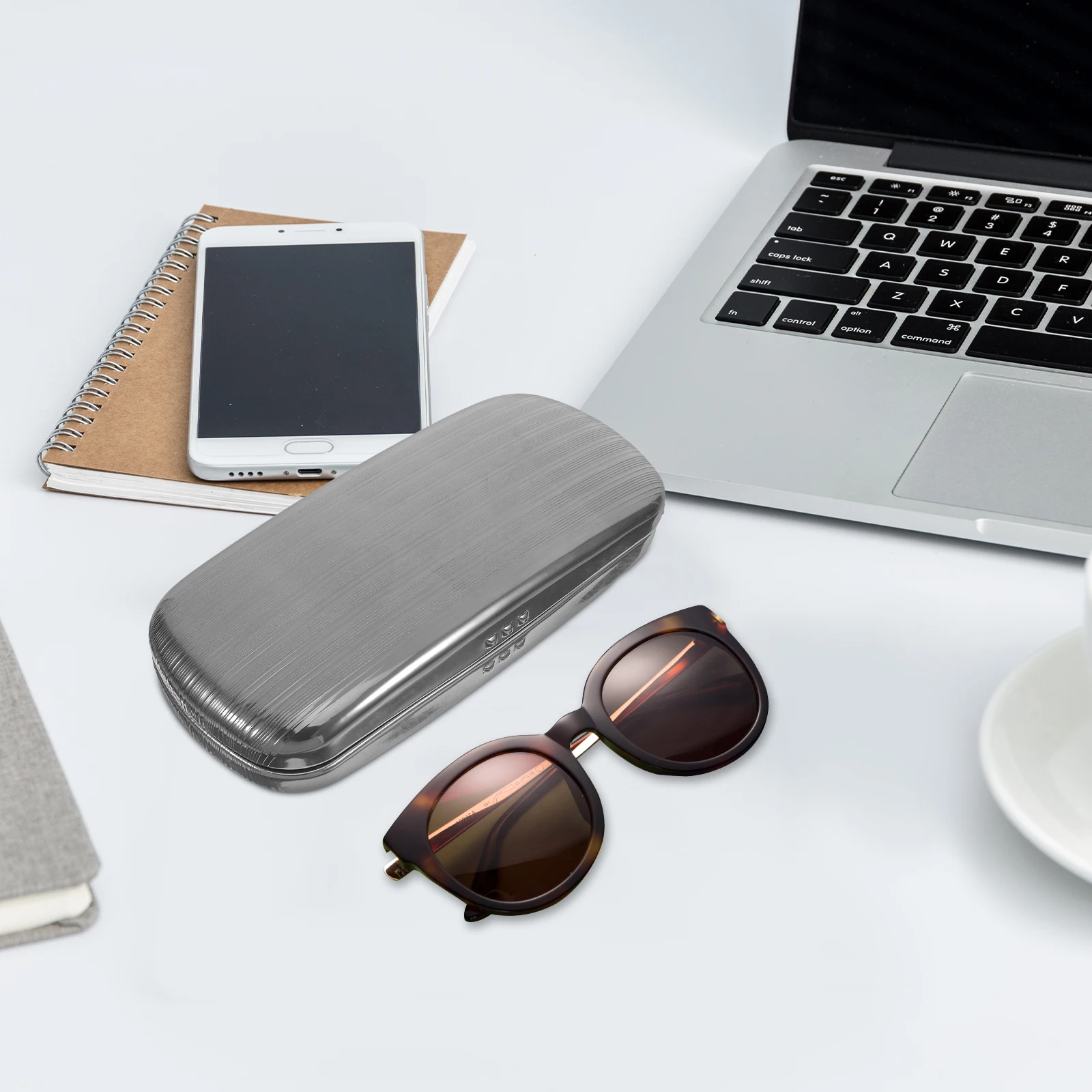 

Sunglasses Case Aluminum Hard Shell Large Eyeglass Travel Holder Glasses Bag Storage Protective Metal Container