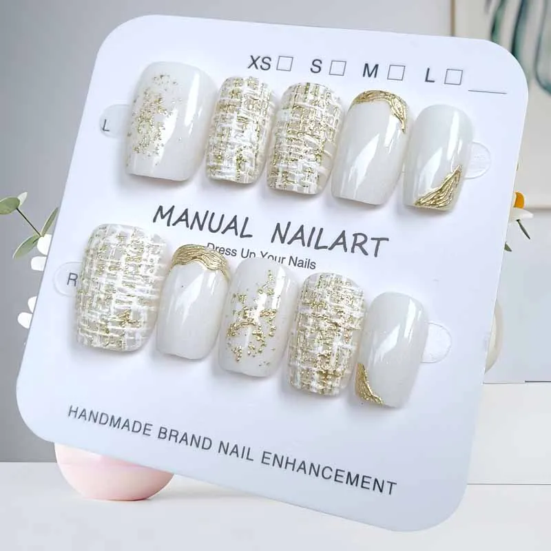 10 قطعة زهرة ذهبية عين القط ضوء فاخر ثلاثية الأبعاد تصميم اضغط على الأظافر مزاجه تظهر أوف وايت صغيرة طازجة زهرة الأظافر وهمية