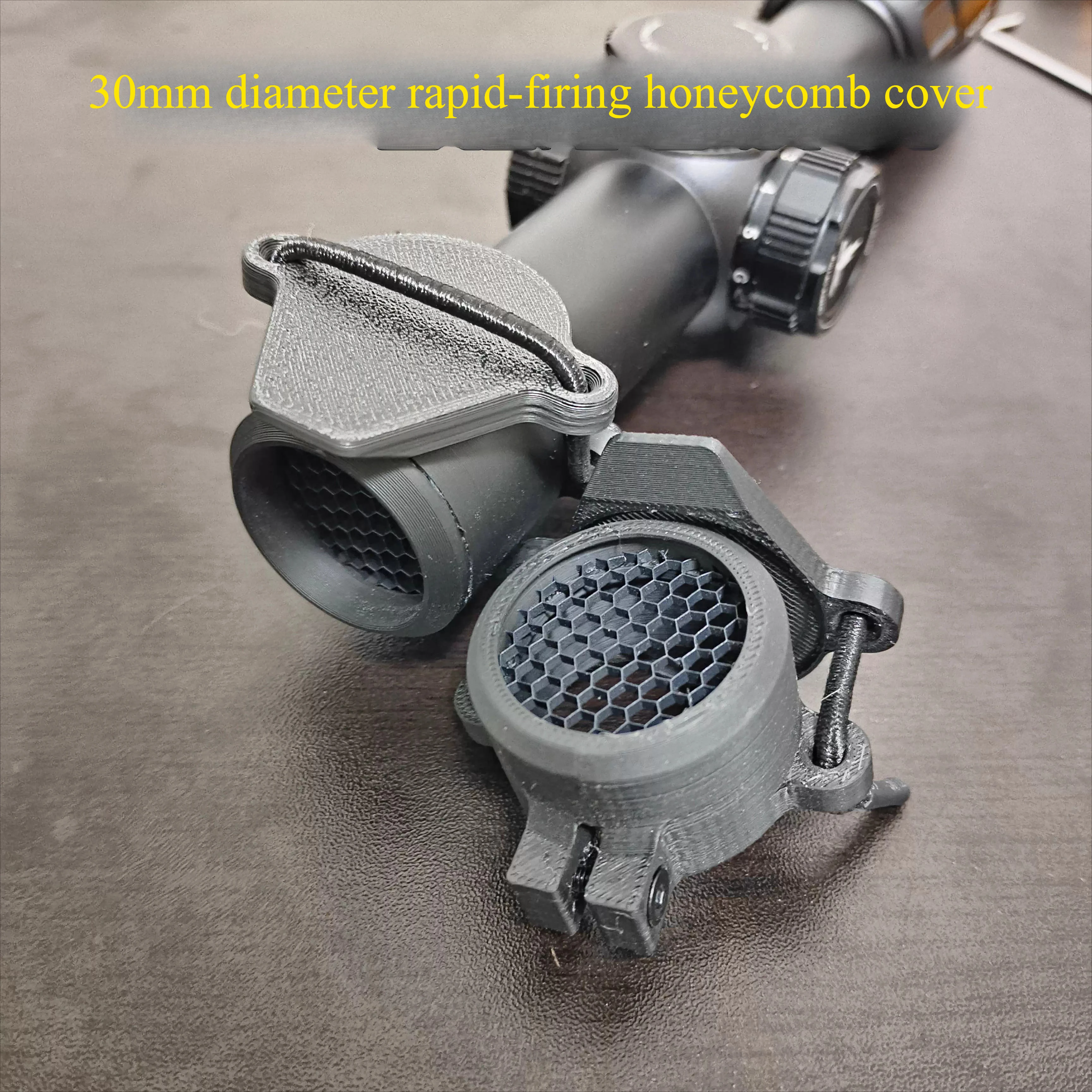 

Single Barrel Telescope Tactical Honeycomb Cover with 30mm Universal Pipe Diameter for Anti-reflection Effect