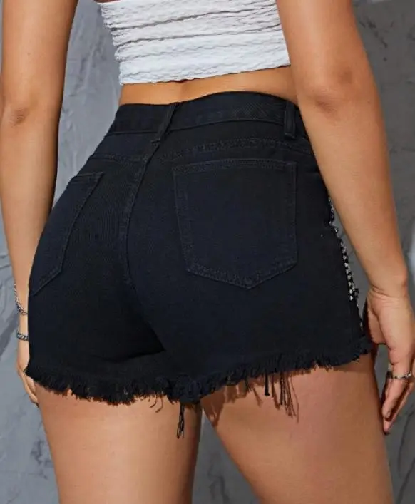 Shorts in Denim da Donna, Nuova Collezione Estiva, Design Elegante alla Francese con Applicazioni in Strass e Nappe Traforate, Shorts in Denim Aderenti