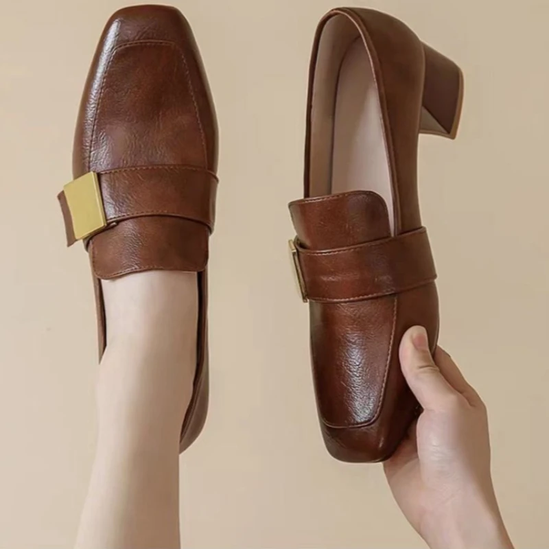 

Новые кожаные женские туфли на низком каблуке с квадратным носком, элегантные, повседневные, нескользящие, для весны и осени