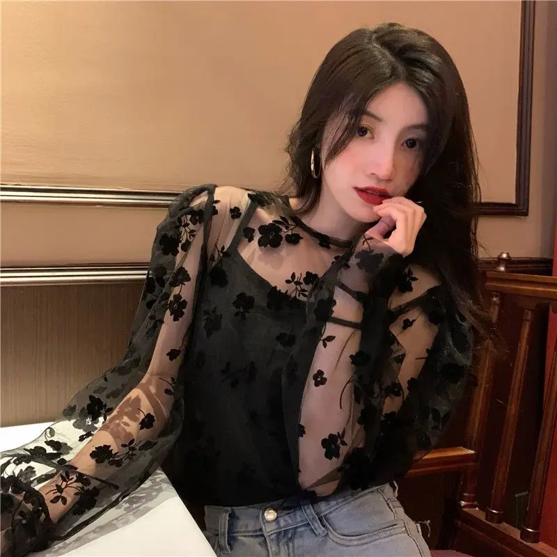 Spring Women New 2024 French Net Yarn Long Sleeved Design Niche Tops Hollow Out Loose Temperament Perspective Printing Shirt