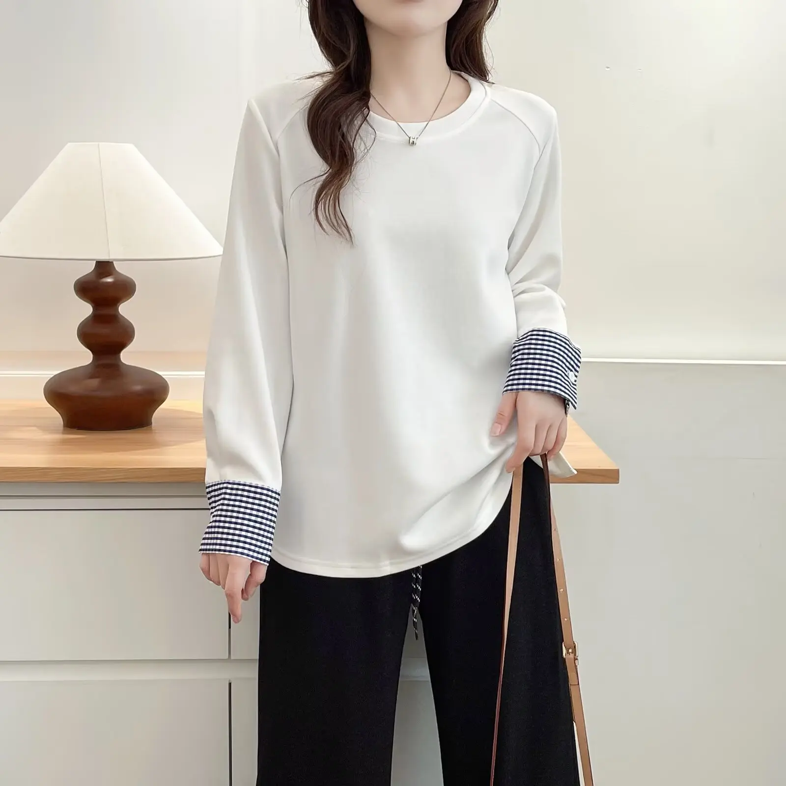 

Модные женские толстовки больших размеров, осенний новый стиль, клетчатая лоскутная толстовка с длинными рукавами и манжетами 2524