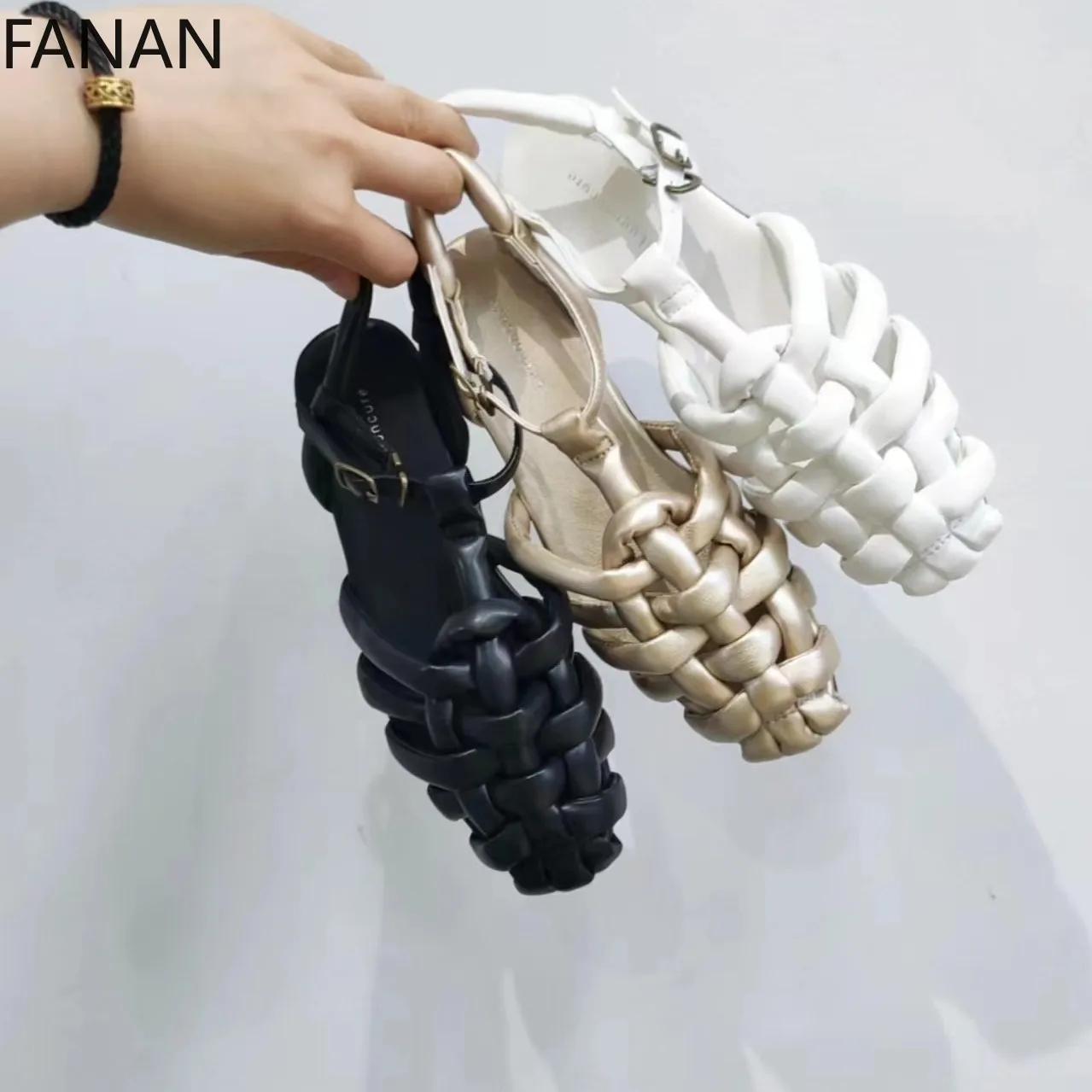 French Retro Flat Shoes Fashion Casual Hollow Woven Japanese Breathable Sandals Women's Shoes Roman Shoes Flat Beach Slippers