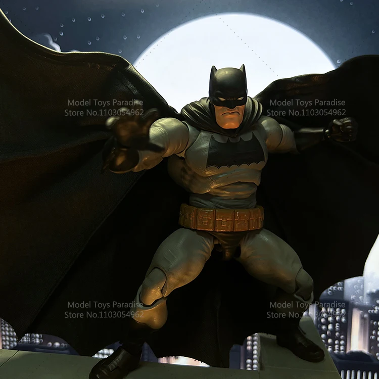 (Senza figura) Mantello da collo appeso a forma di pipistrello in scala 1/12 fatto a mano Cavaliere oscuro Mantello nero adatto al corpo della figura d'azione Mafex da 6 pollici