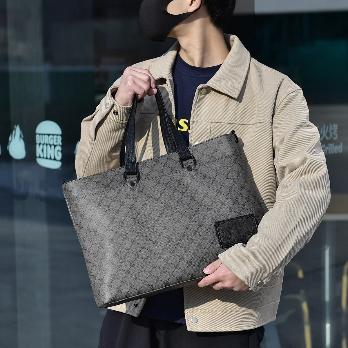 

New Men's Handbag Briefcase Extra Large Capacity Shoulder Trendy Crossbody Bag New Fashionable Waterproof Commuting Briefcase
