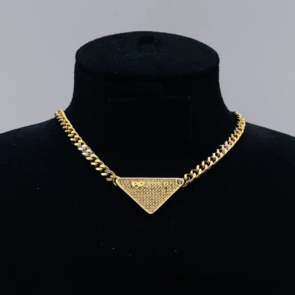 

2025 New Necklace Retro Premium Triangle Pendant Daily Versatile Suitable for Gifts