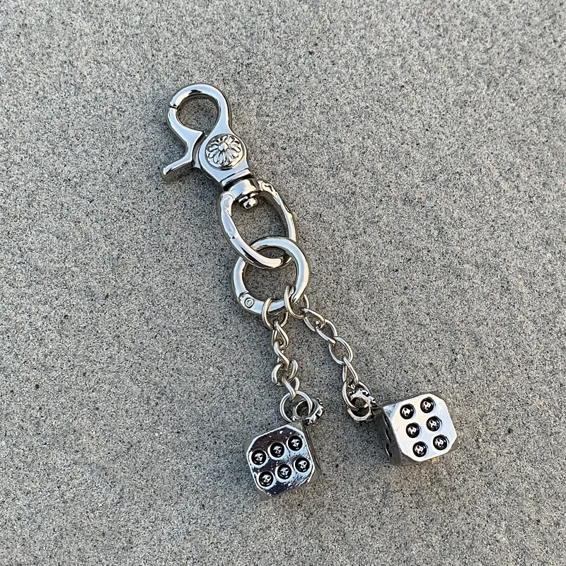 خمر الأزهار الثقيلة المفاتيح النرد قلادة مطابقة حقيبة الإكسسوارات شنقا الديكور نظيفة صالح العصرية المتخصصة نمط حصيرة معدنية #1