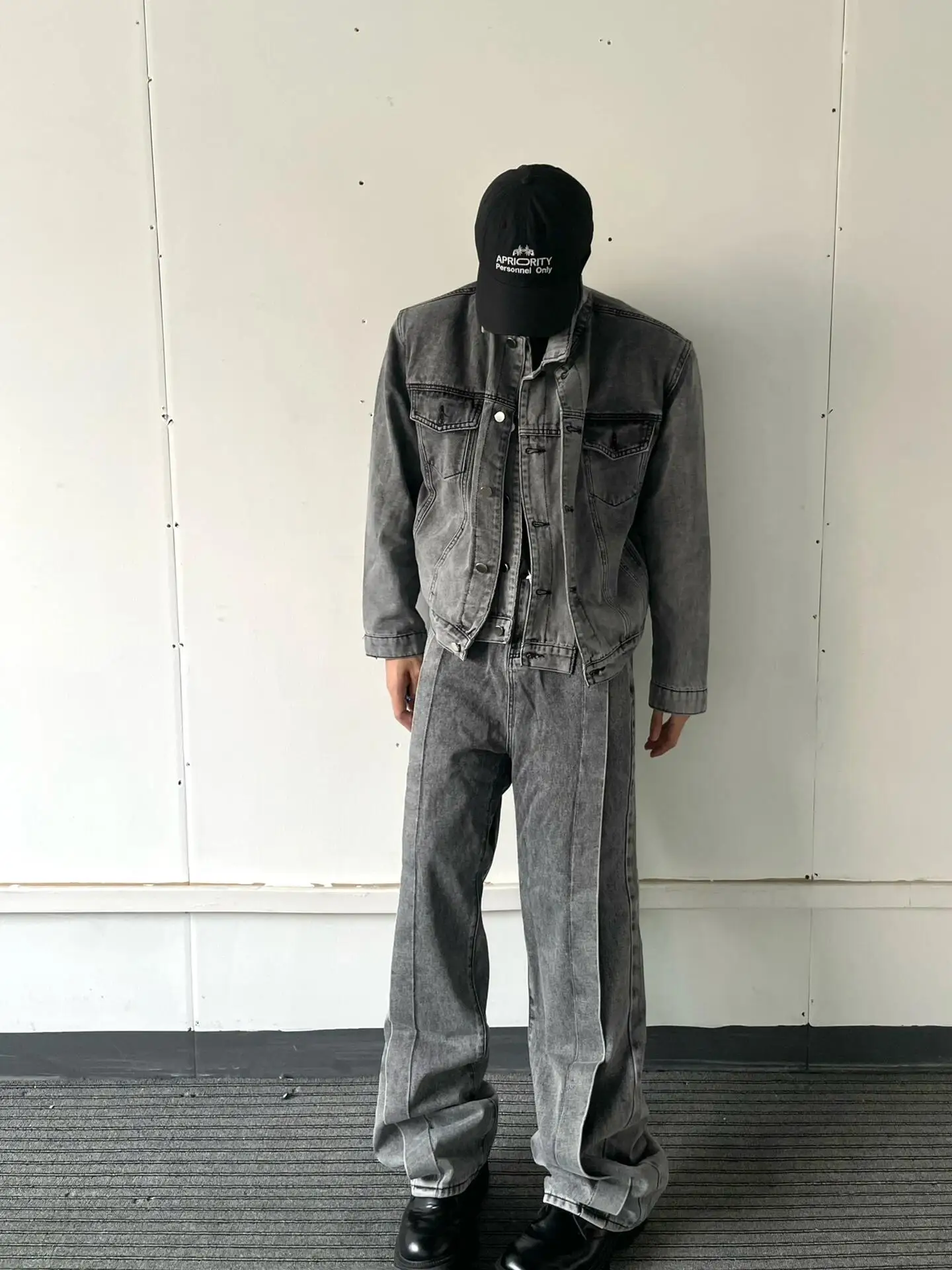 

Американский ретро-комплект: джинсовая куртка с пэчворком и свободные брюки, имитация двух предметов, универсальный повседневный модный ансамбль