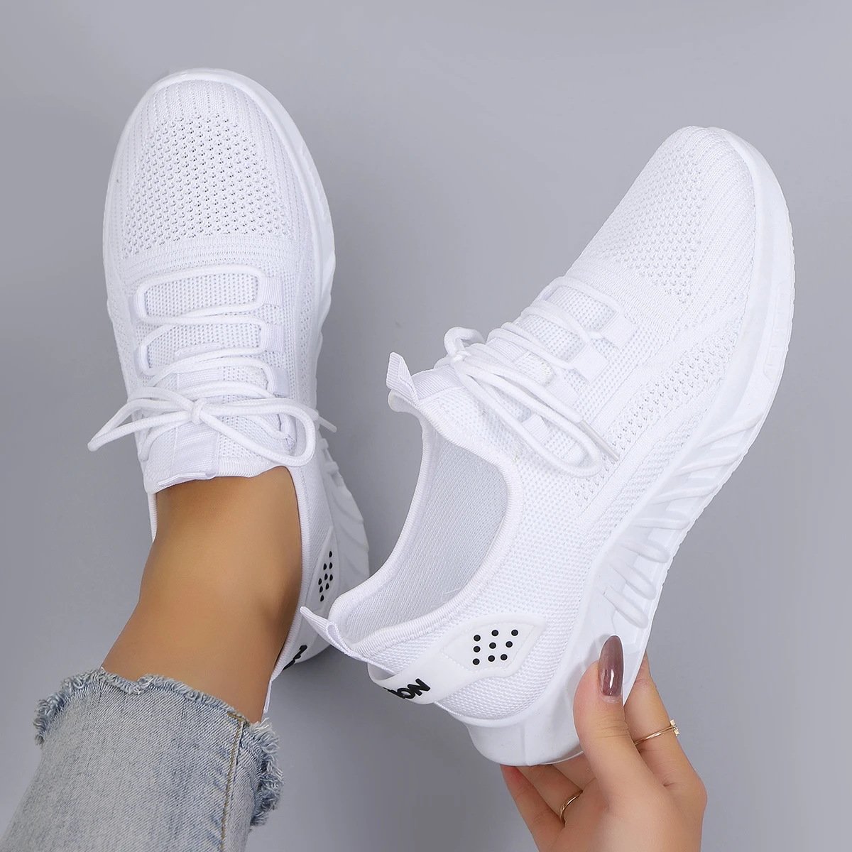 Spring and Autumn New Women's Casual Lace up Comfortable, Breathable, Lightweight and Wear-Resistant Sports Shoes