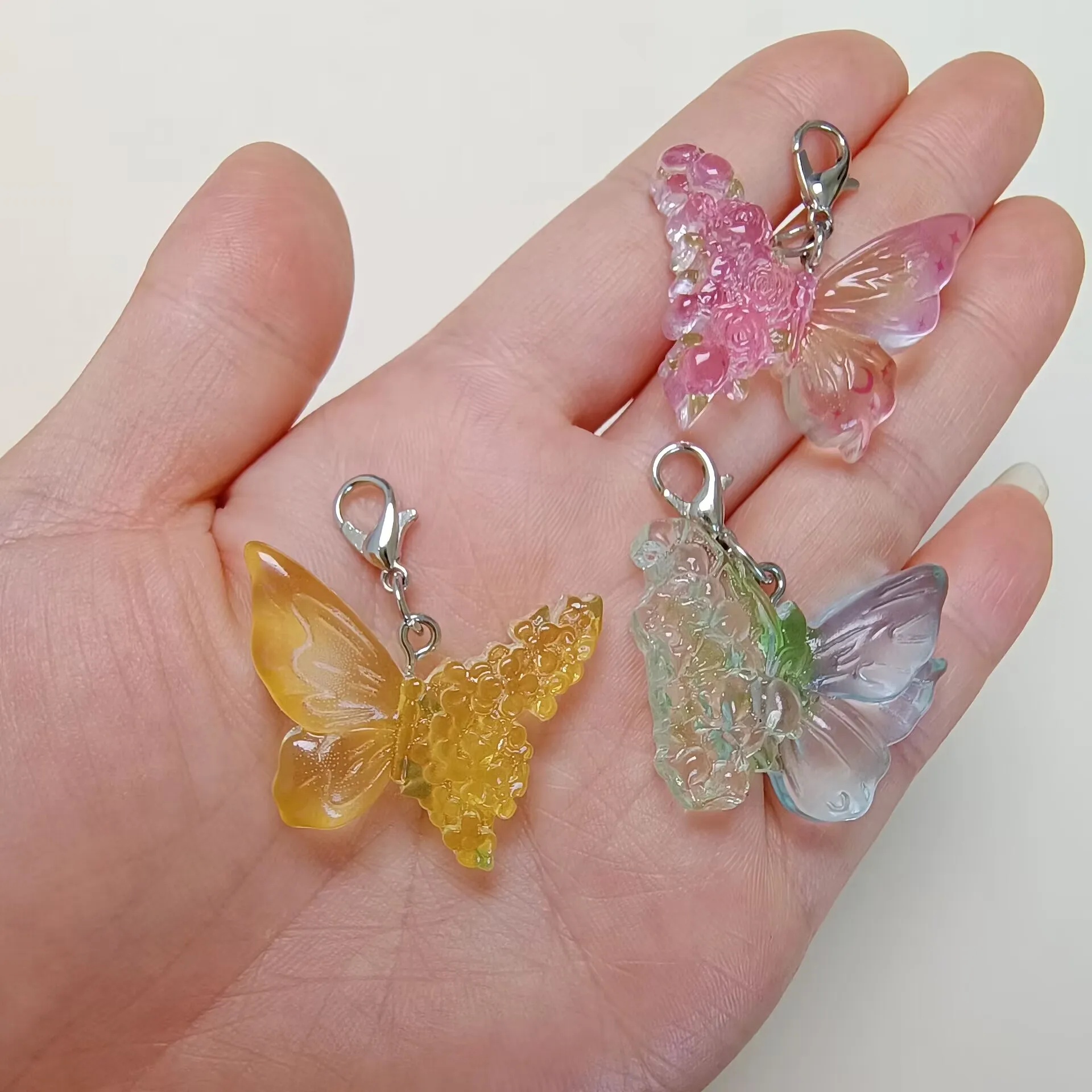 Colorful Resin 3D Butterfly Keychain Animal Key Rings Pendants for Women Girl Key Holder Handbag Pendants Charms DIY Jewelry Gif