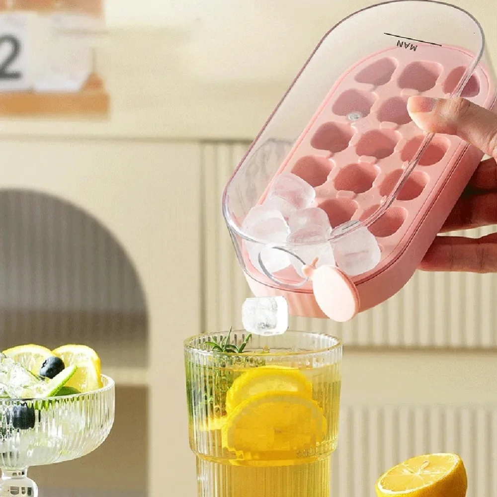 

Силиконовая пресс-форма для кубиков льда, 18 решеток, не содержащая BPA, форма для изготовления лотков для льда с крышкой, легкосъемная морозильная камера, лотки для кубиков льда, коробка для хранения