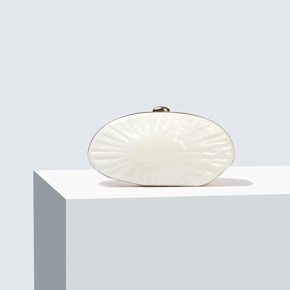 2025 New Acrylic Heart Shell Box Mini Crossbody Bag for Women, Lipstick Coin Key Holder, Vintage Style Polyester Fiber Purse view 2