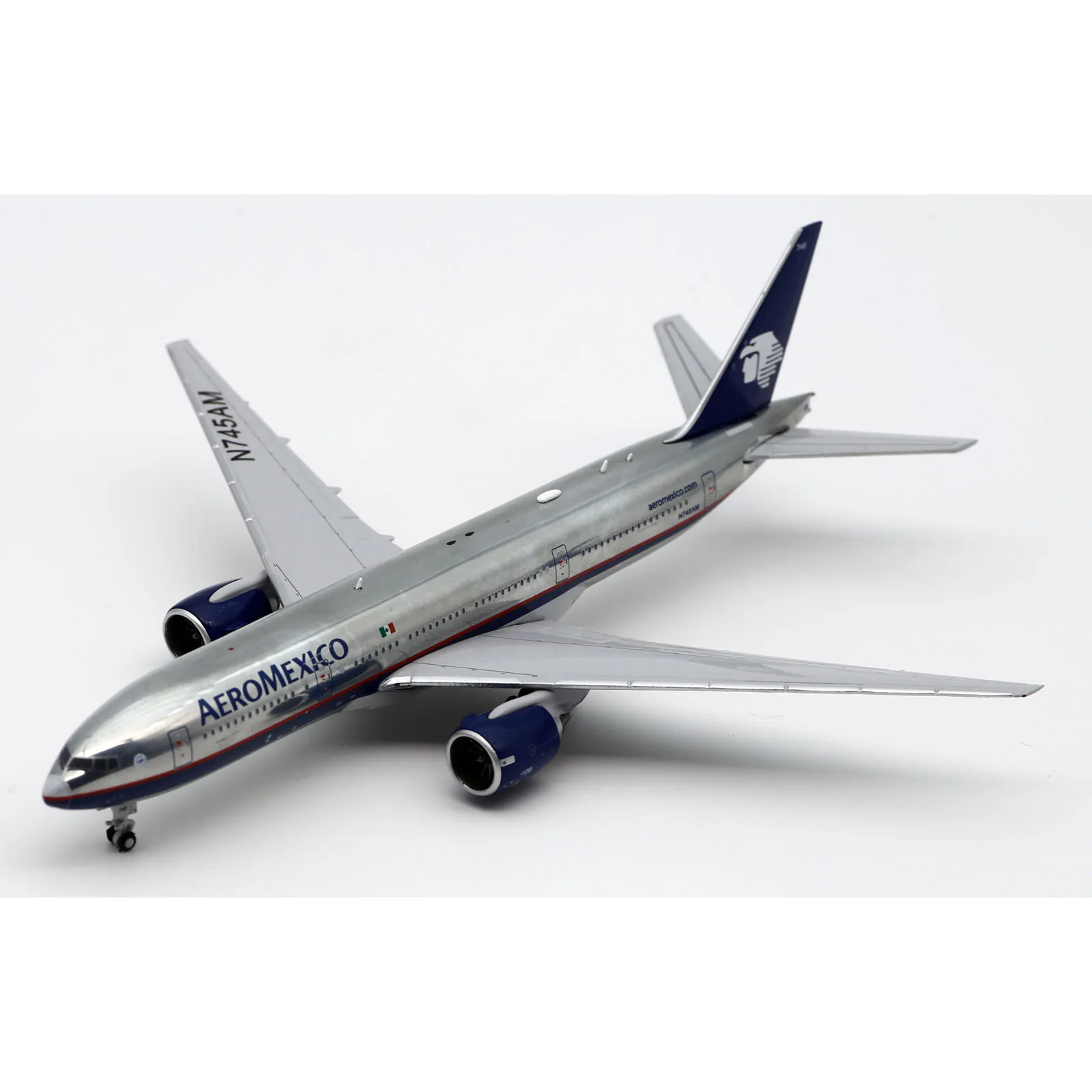 XX40025 Alloy Collectible Plane Gift JC Wings 1:400 Aeromexico Airlines Boeing B777-200ER Diecast Aircraft Jet Model N745AM