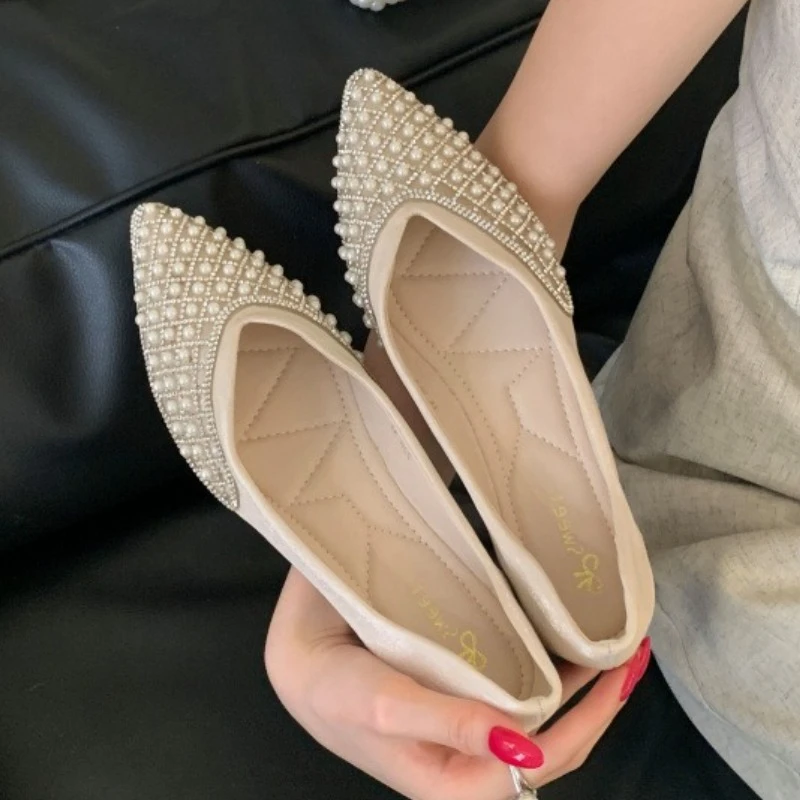 

Роскошные туфли-лодочки на низком каблуке со стразами и бусинами, женская модная дизайнерская обувь с острым носком и мелкой подошвой, удобная мягкая подошва на плоской подошве