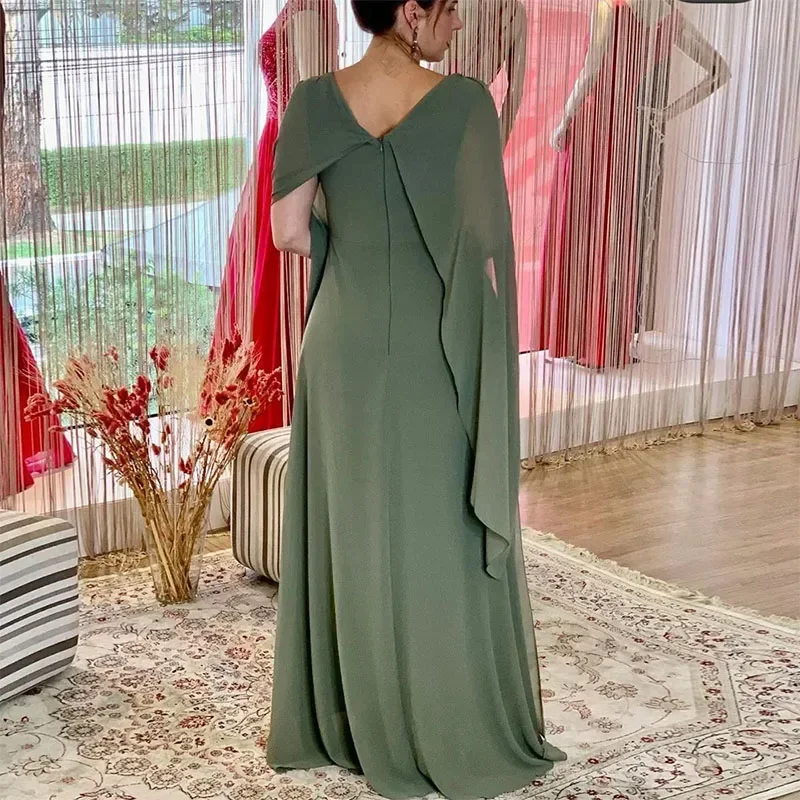 Robes de mère de la mariée vert olive personnalisées élégantes pour femmes avec cape, robe de soirée formelle A-ligne, longueur au sol, 2024