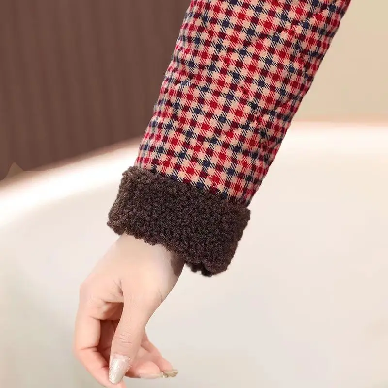 Veste en coton avec capuche épaisse en velours, nouvelle veste chaude en coton mi-longue à carreaux pour l'hiver