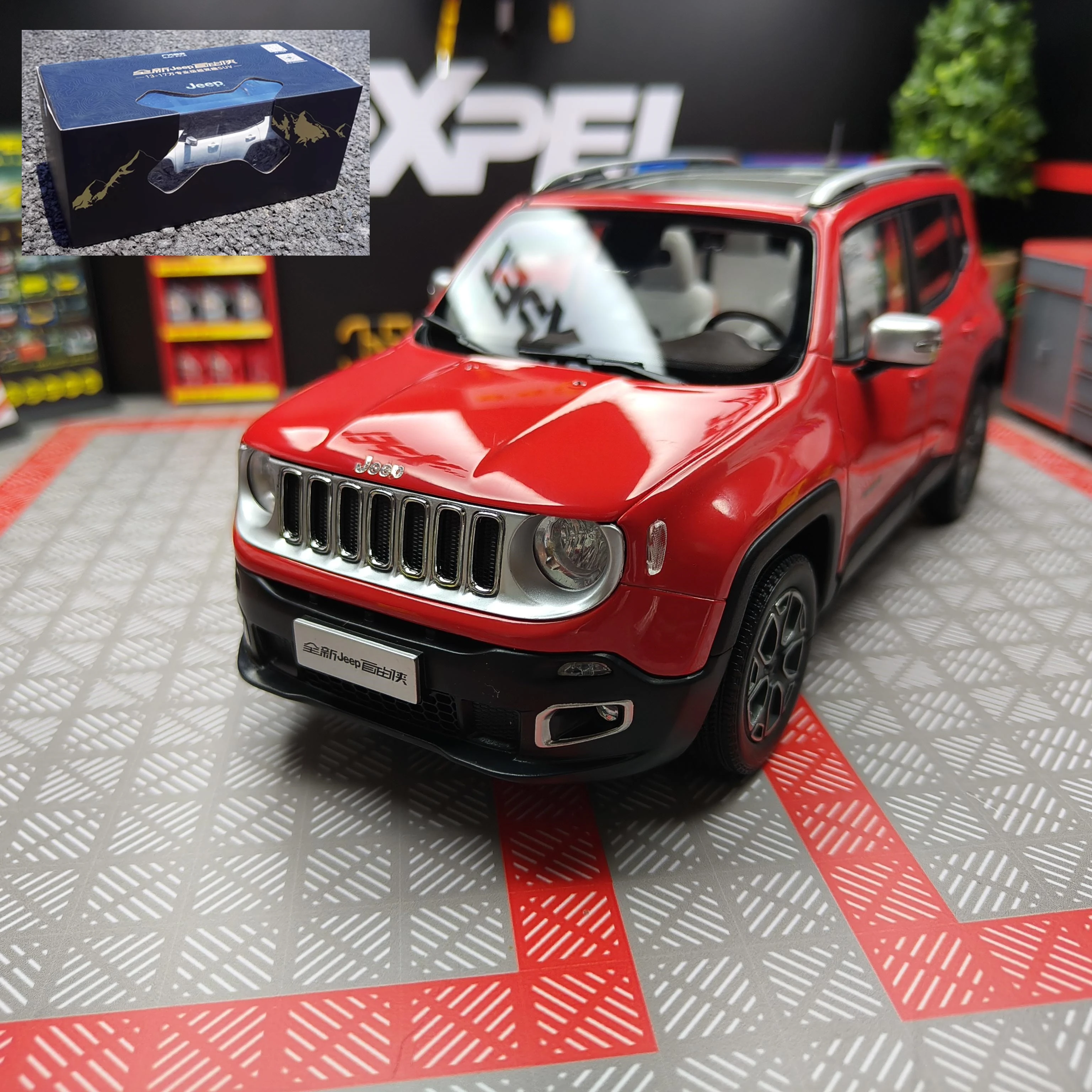 1:18 Jeeps Renegade SUV Alloy Car Model Diecasts Metal Off-road