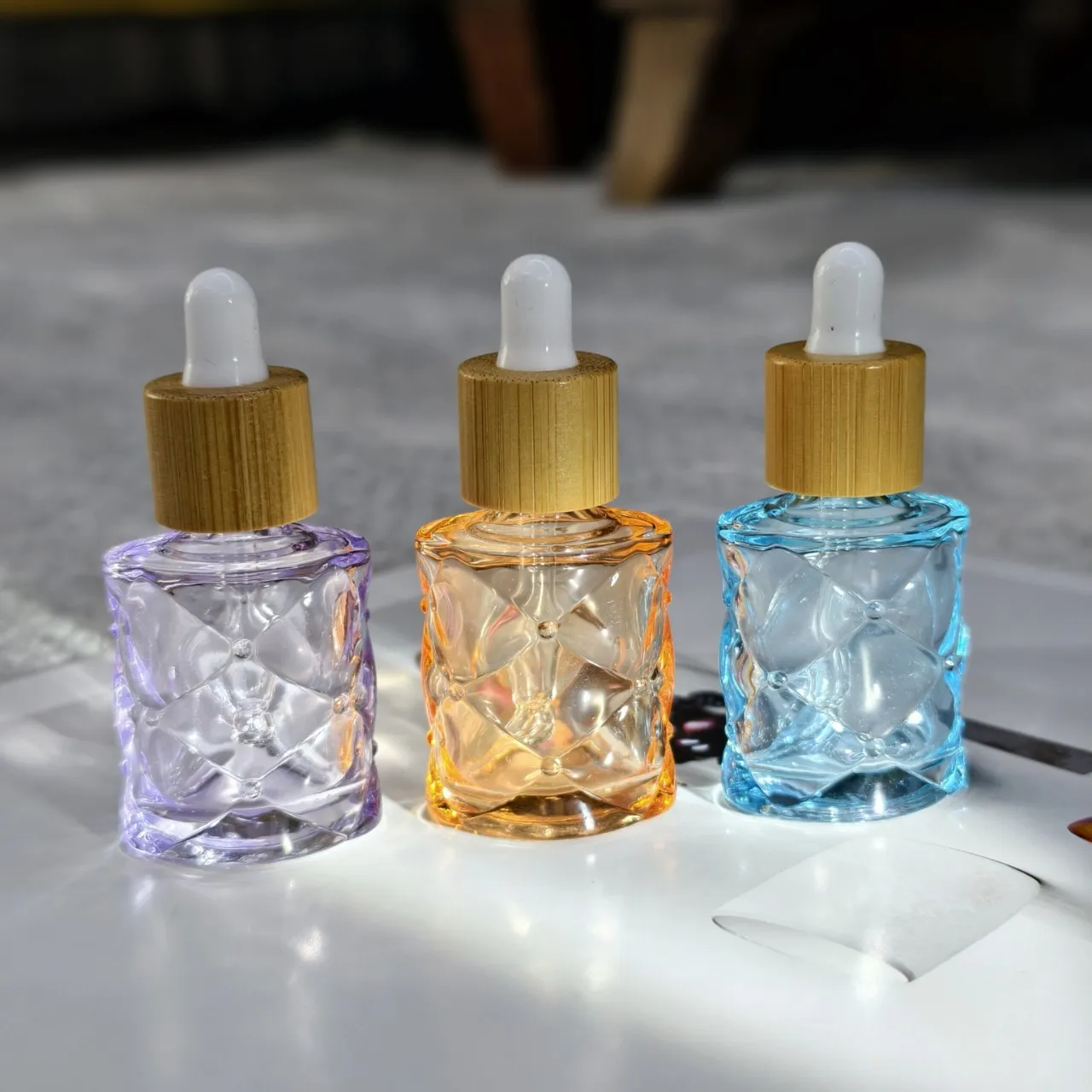 10ml Multi-color Textured Glass Dropper Bottle Bamboo Cap Refillable Rhombus Bottle Essential Oil Perfume Sample Bottle
