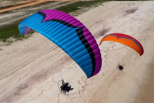 A type of parachute powered glider suitable for novice new students