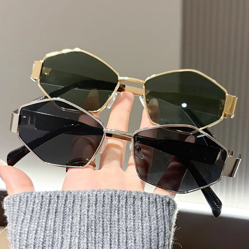 Popular fashion sunglasses, polygonal metal sunglasses, women\'s high-end fashion street photography sunglasses
