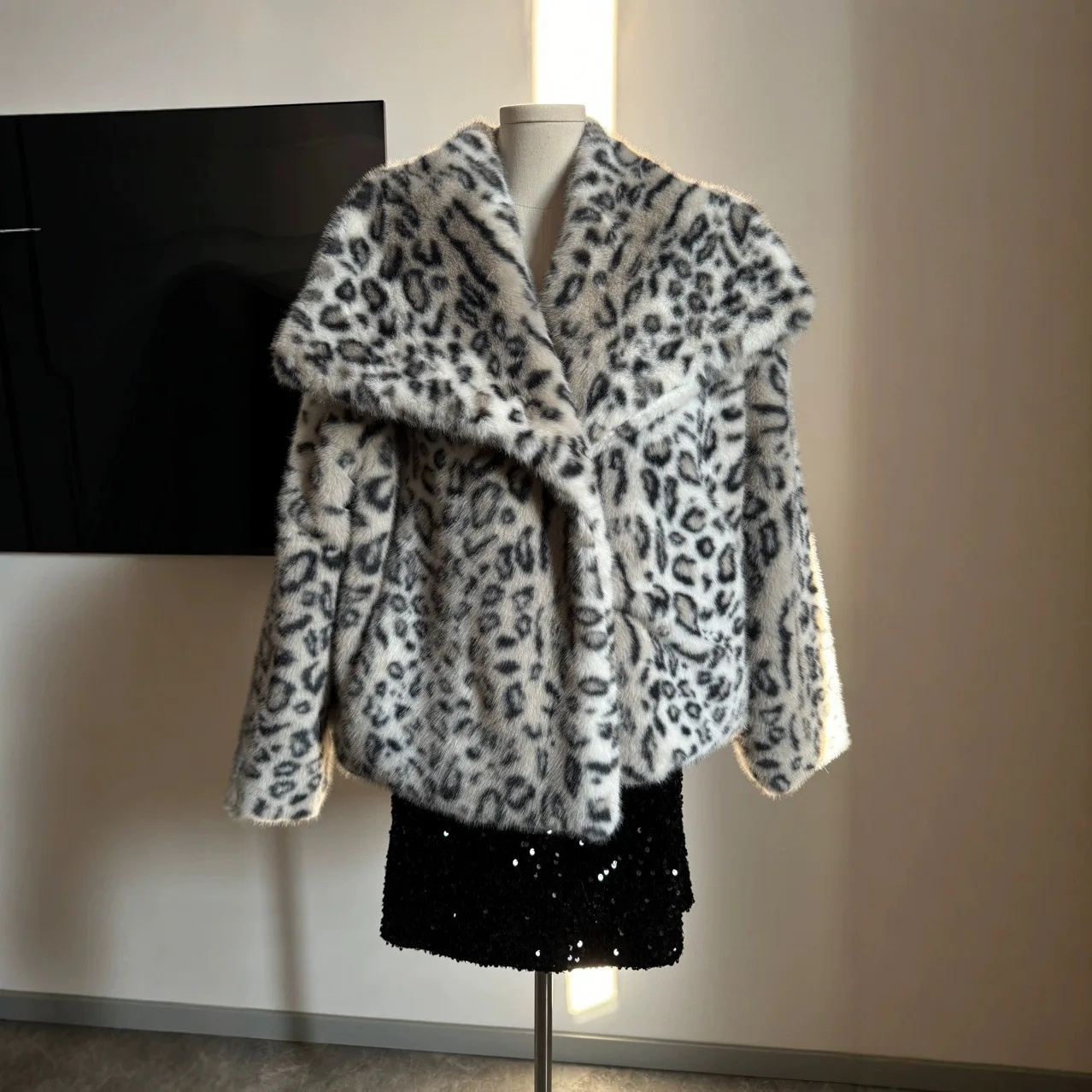 Faux Fur Coat Long Coats Womens Lace Trim Mid Event Wife Gyaru Wool Dyed Zip Up Decorated Flare Overcoats Chic Vibe Novelties OL