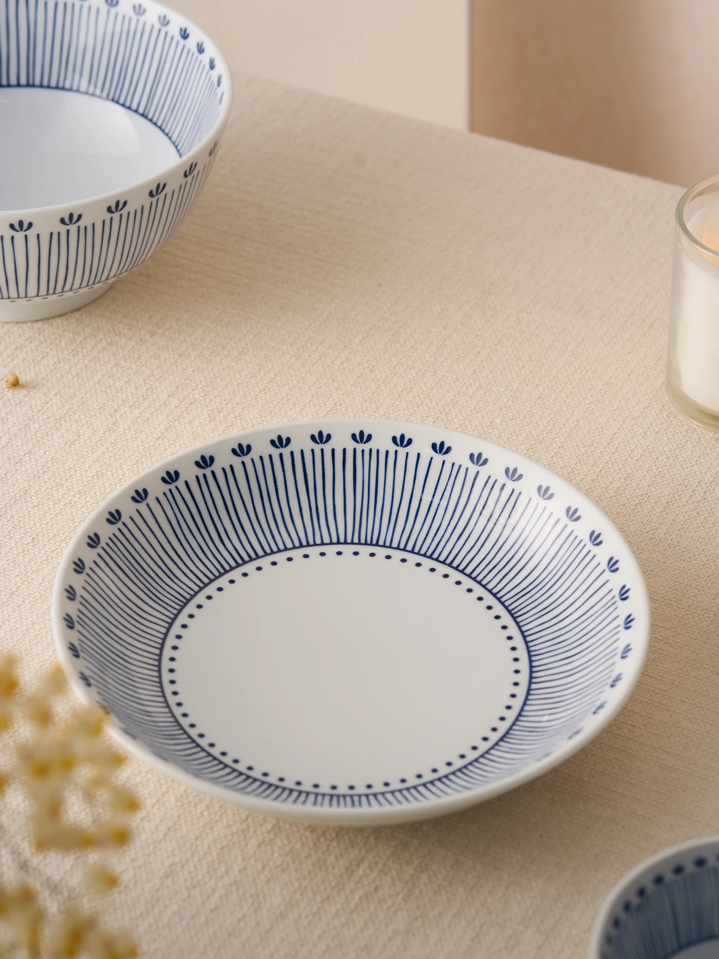 

Китайская традиционная тарелка с подглазурной росписью для домашнего использования, особо красивая круглая тарелка для стир-фрай, плоская тарелка