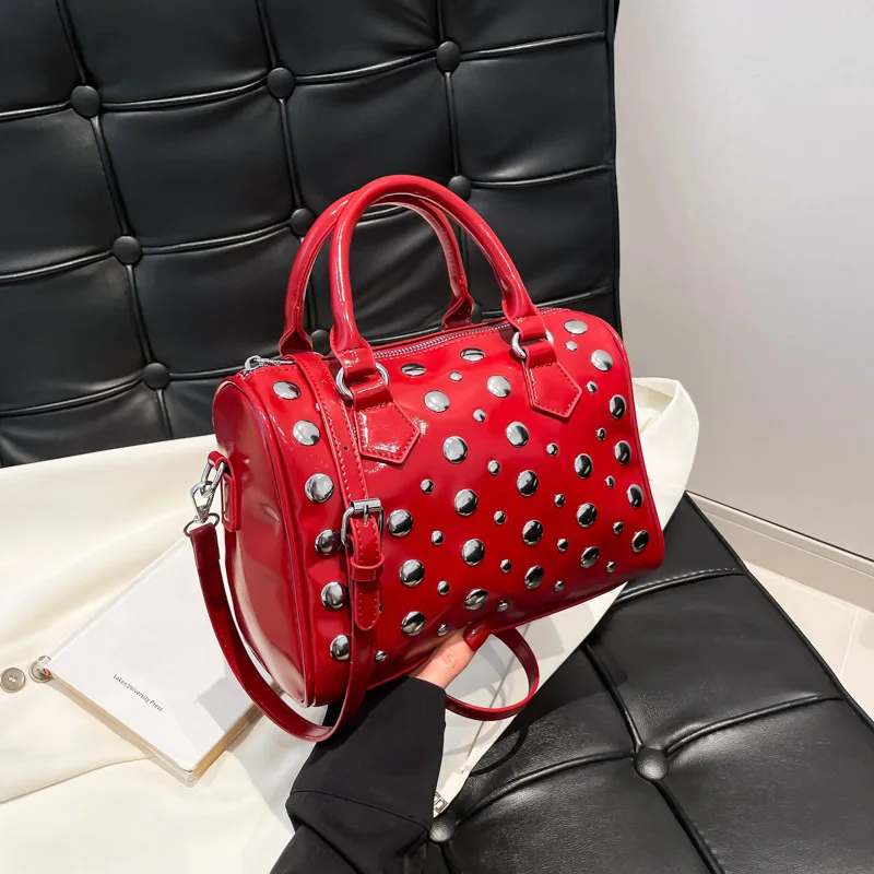 

Hot-selling Trend Design Locomotive Wind Rivet Decorative Media Handbag, Fashion Trend Versatile Women's Shoulder Messenger Bag