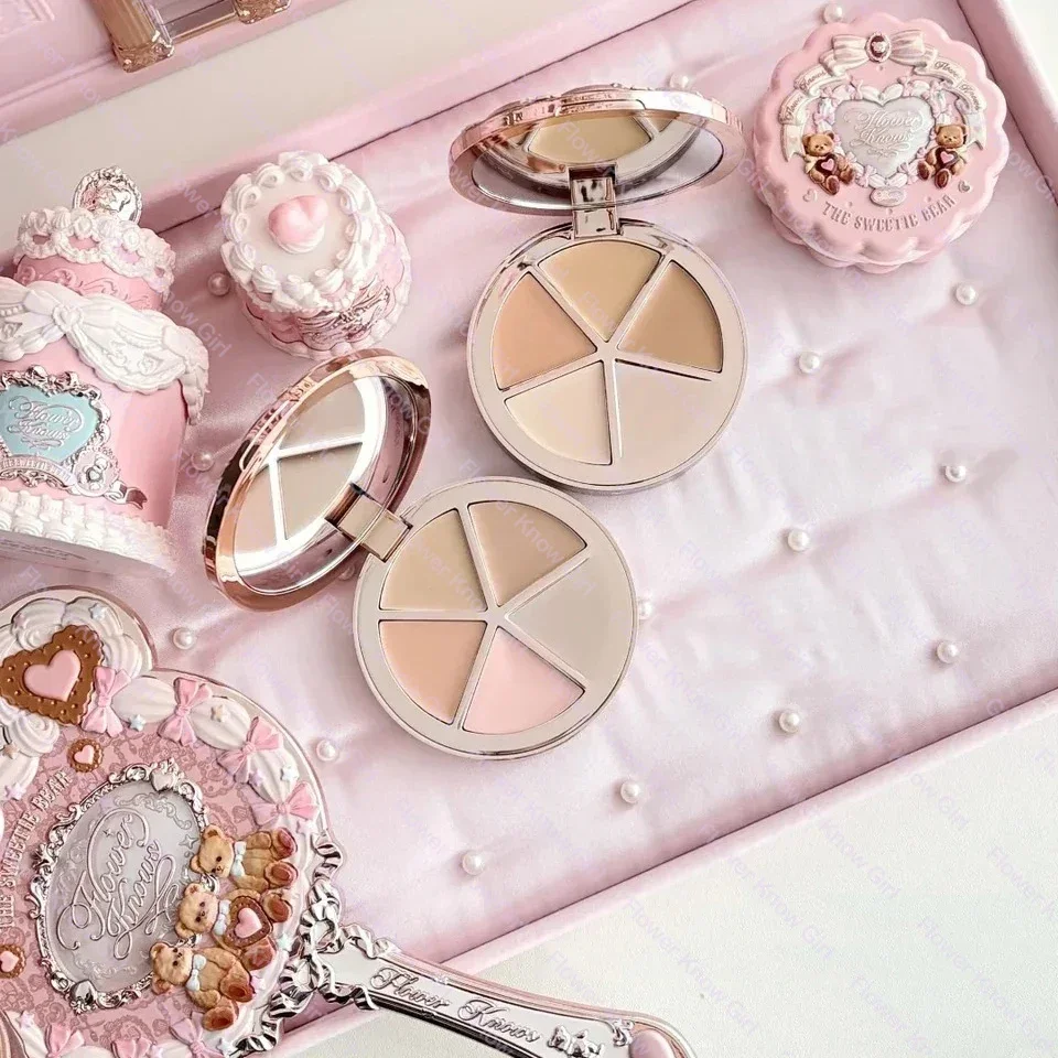 ฟลาวเวอร์ โนว์ส เดอะ สวีทตี้ แบร์ คอลเลคชั่น คอนซีลเลอร์ครีม 4 สี ช่วยปกปิดรอยคล้ำใต้ตา ให้ความชุ่มชื้น คอนทัวร์หลายสี รองพื้น ปรับผิวให้กระจ่างใส