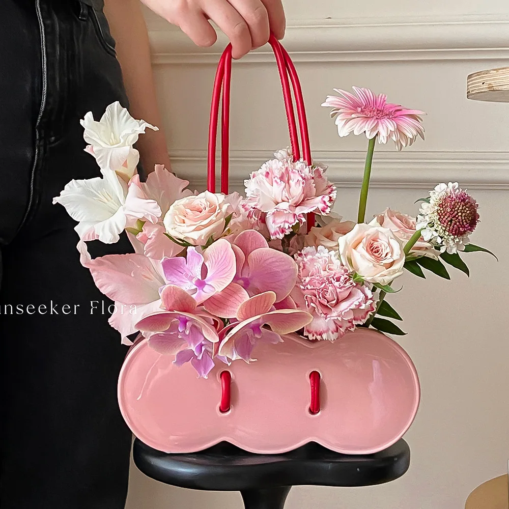 European Ceramic Handheld Flower Basket Bag Vase Abstract Art Irregular Floral Vase Countertop Decorative Vase Home Decoration