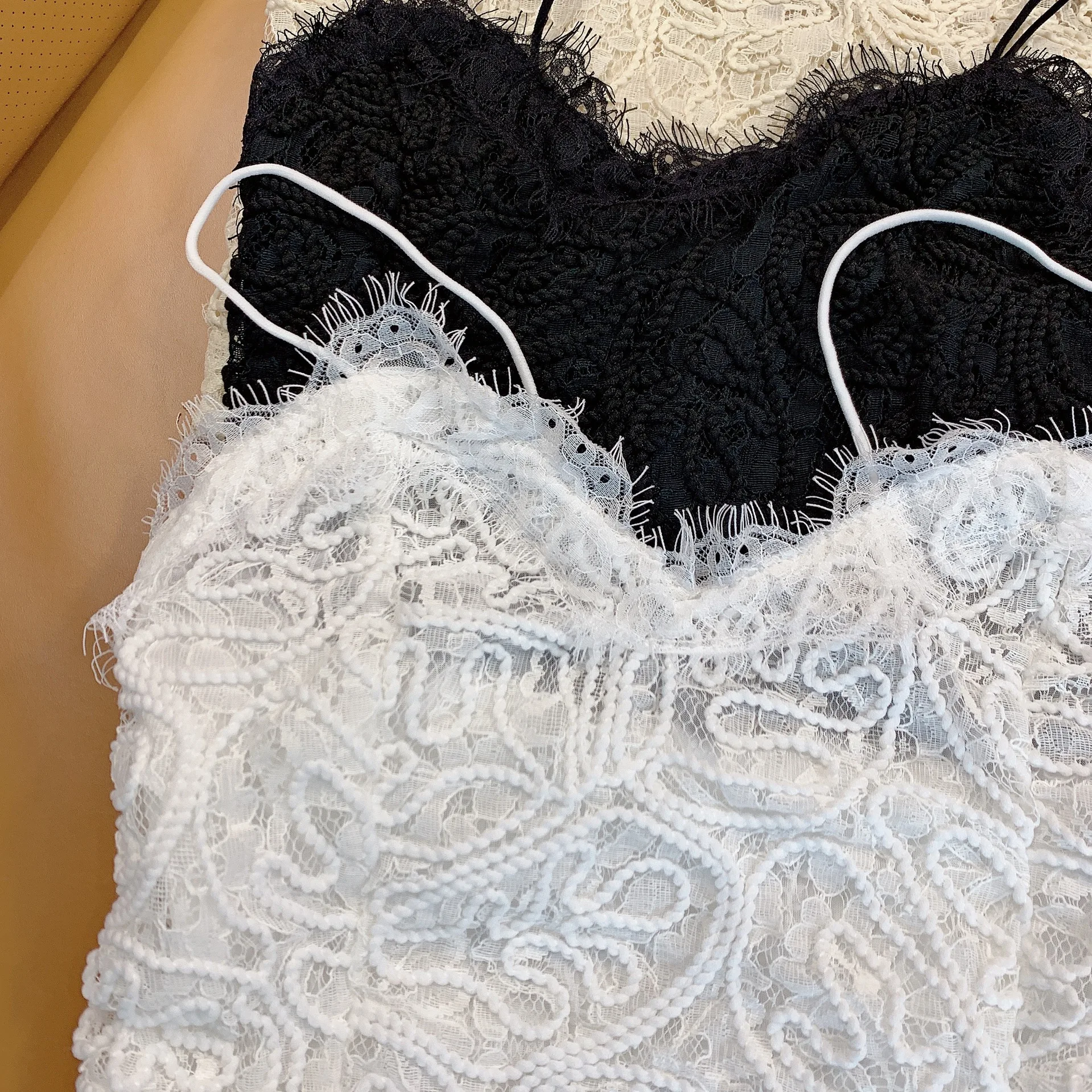 2023 Vintage Lace White Camisole Women's Summer Slim Fit Short Sexy Tops Female New Sleevess Y2k Solid Sweet All-Match Camisole