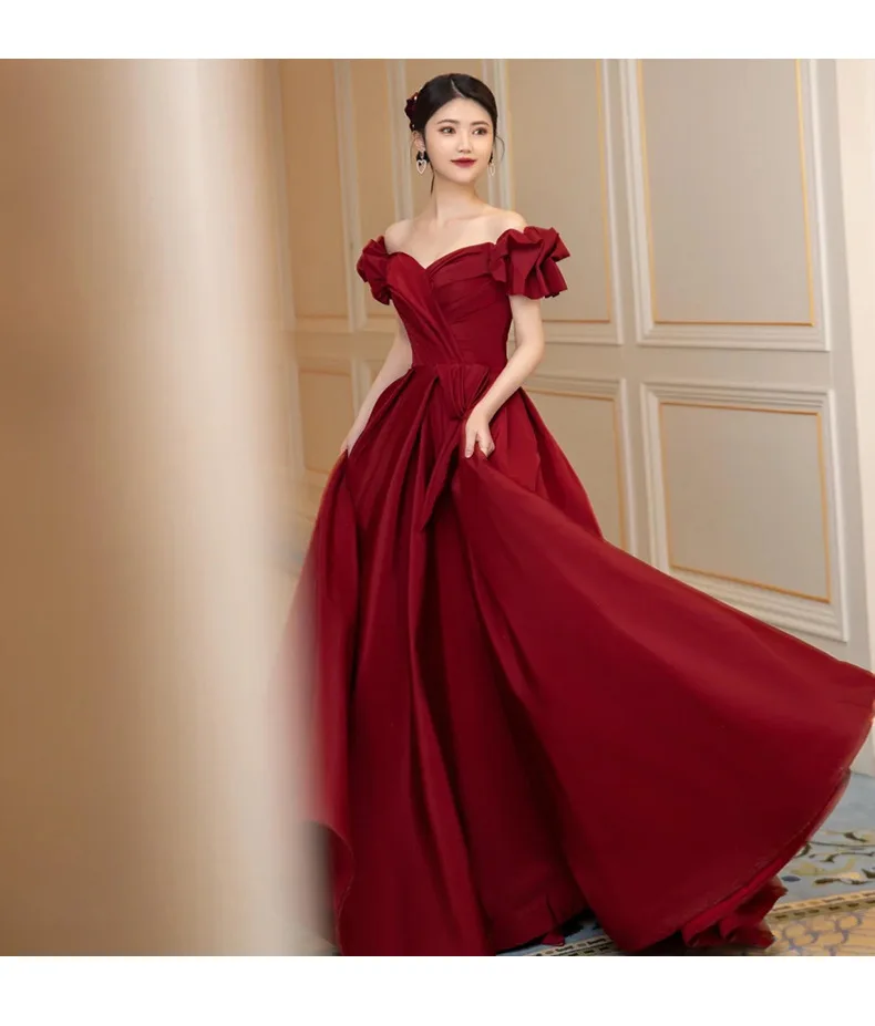 

Mingli Tengda Satin Bride Texture Light Wedding Dress Wine Red Boat Neck Booking Wedding Banquet Will Sparkle Blingling Custom