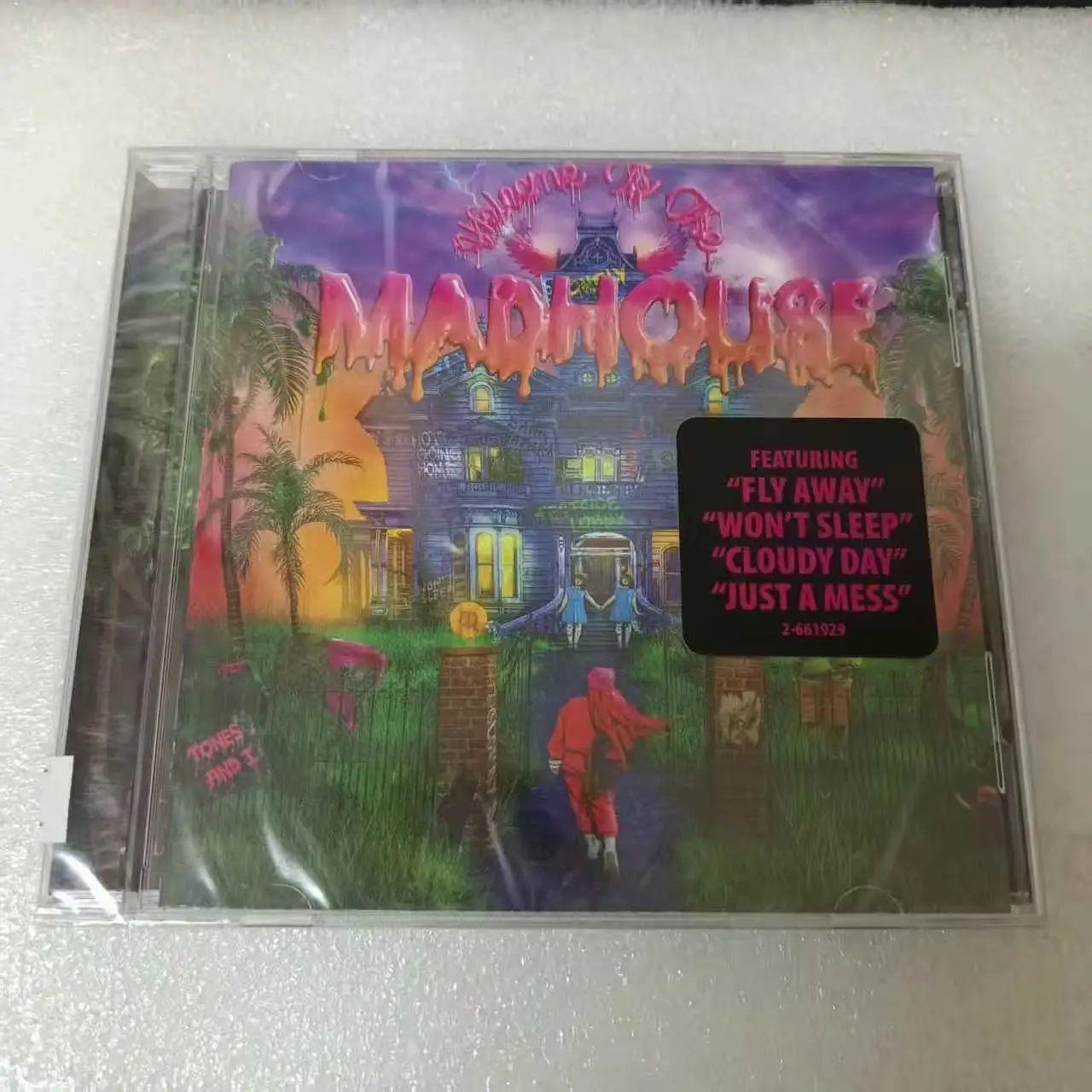 

Tones And I - Добро пожаловать в Madhouse Музыкальный компакт-диск Greatest Hits Альбом Музыкальная запись Косплей Walkman Автомобильный саундтрек Box Party Music