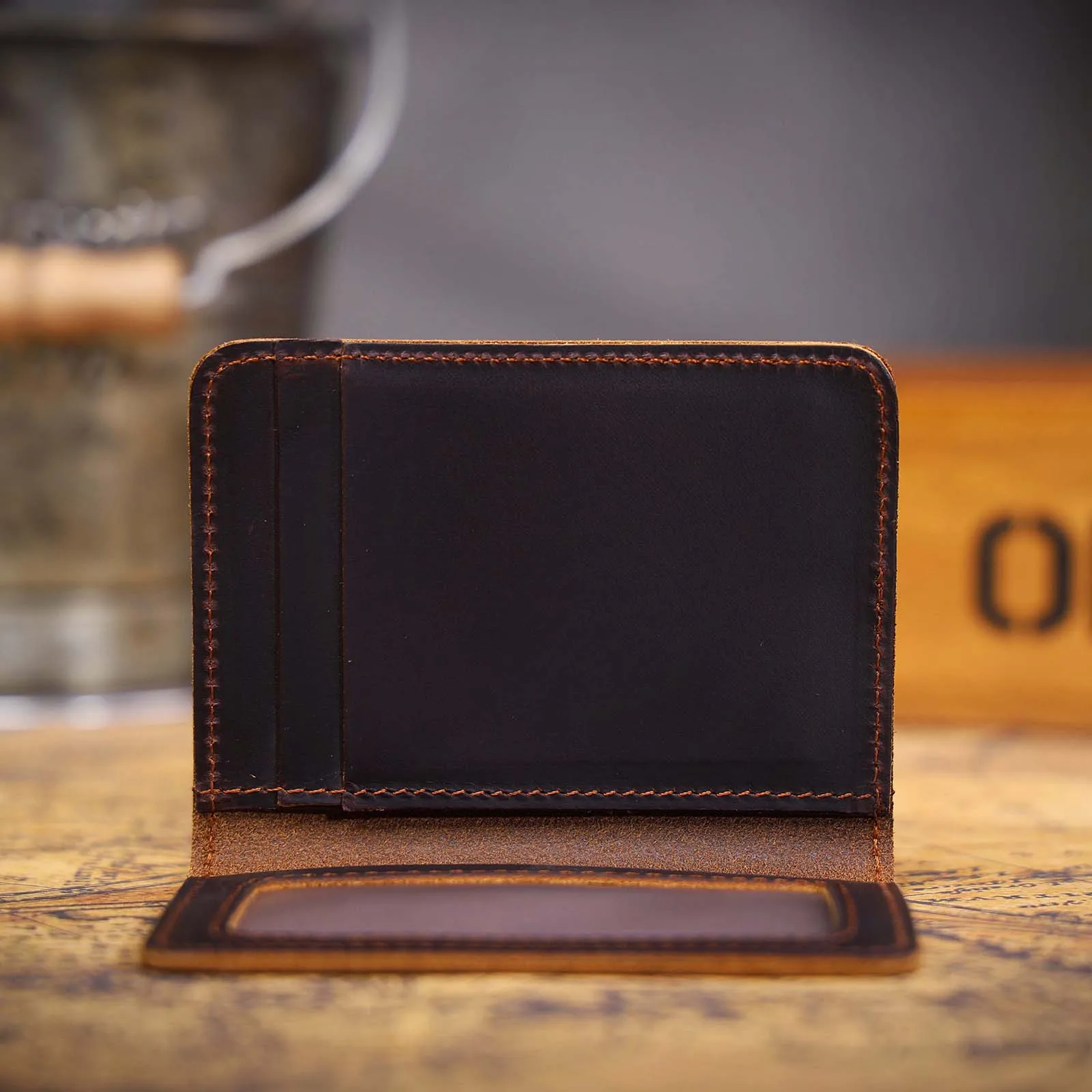 Echtleder-Kartenetui, einfache Mini-Geldbörse von Crzay House Leather, perfekt zum Tragen von Bargeld und Karten – Detail 11