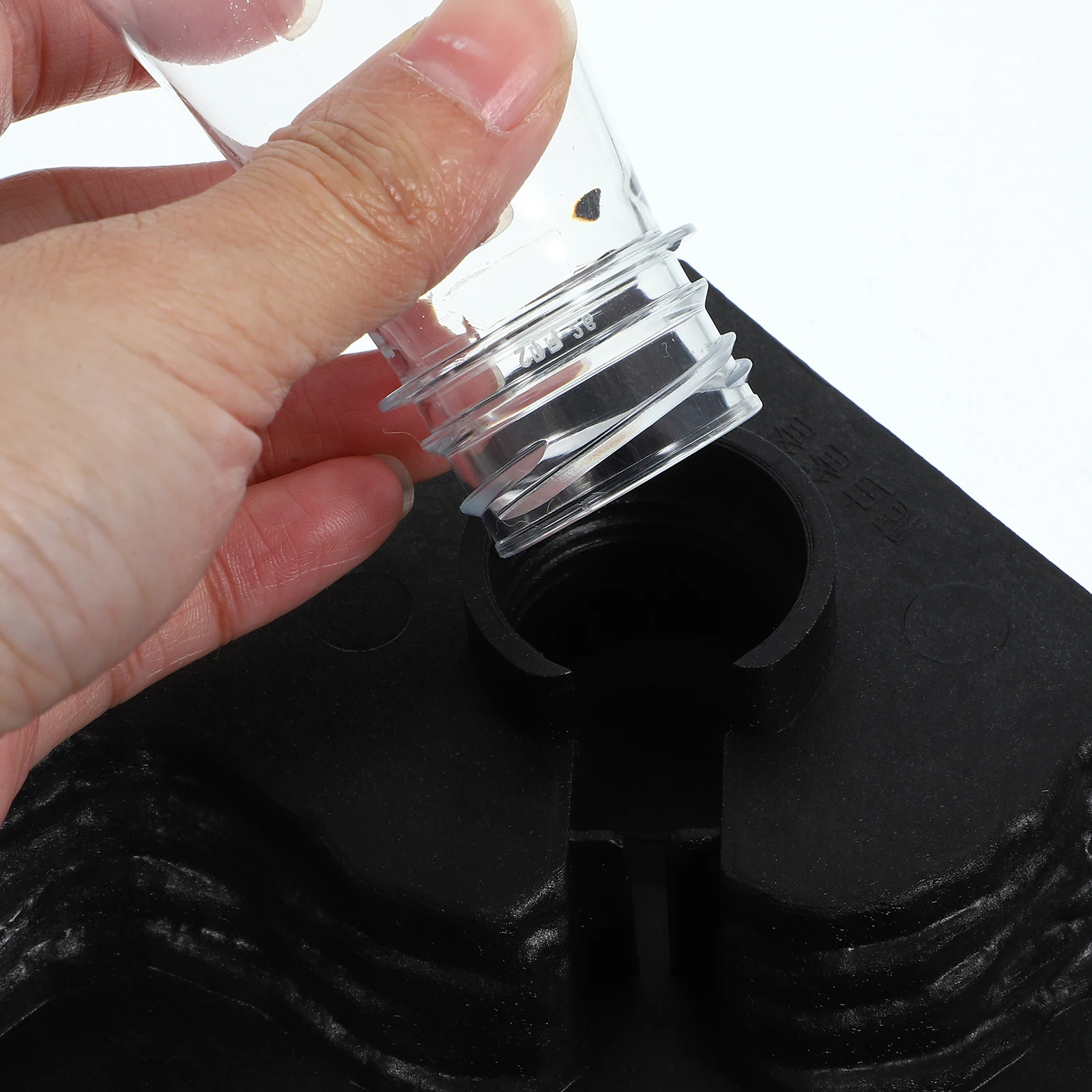 

Automatic Reptile Water Feeder Black High-Density Smooth Safe Drinking Fountain For Tortoises Lizards Pet Supplies Cage Tank