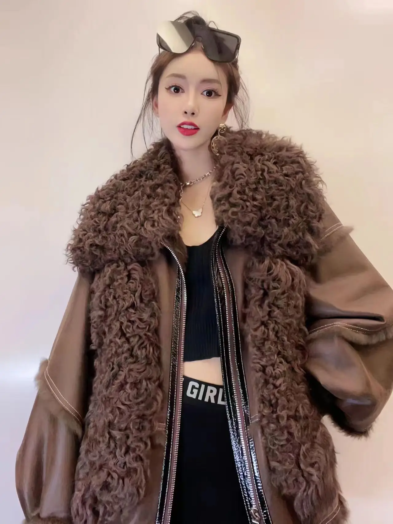 Large Collar Faux Fur Splicing for Female, Small Fragrant Style, Internet Sensation, Popular Winter, Korean Version, 2023