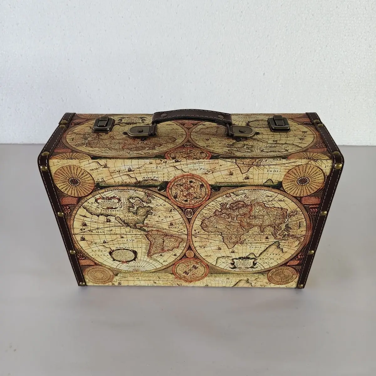 european-retro-brown-suitcase-storage-vintage-leather-travel-photography-decorative-prop-wooden-box-organization