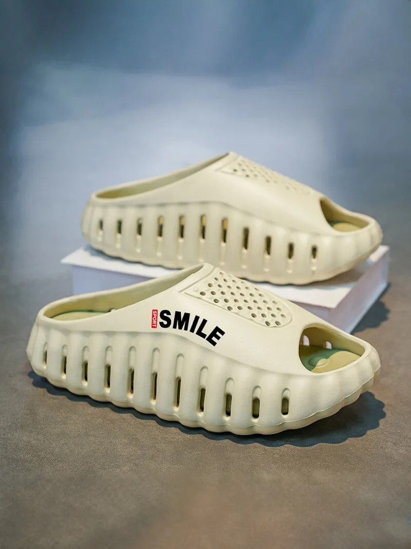 

Men's Sandals 2026 New Summer Outdoor Wear Trend Anti-slip Wear-resistant Casual Home One-Strap Outdoor Beach Shoes