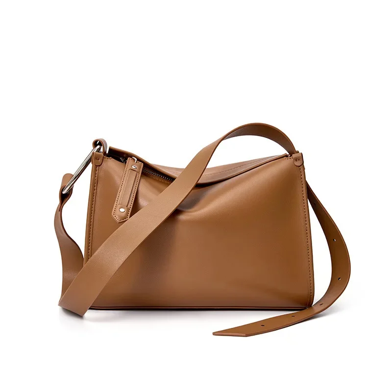 

Women's Cowhide Messenger 2024 High Quality Brown Leather Large Capacity Minimalist Crossbody Female Luxury Bag