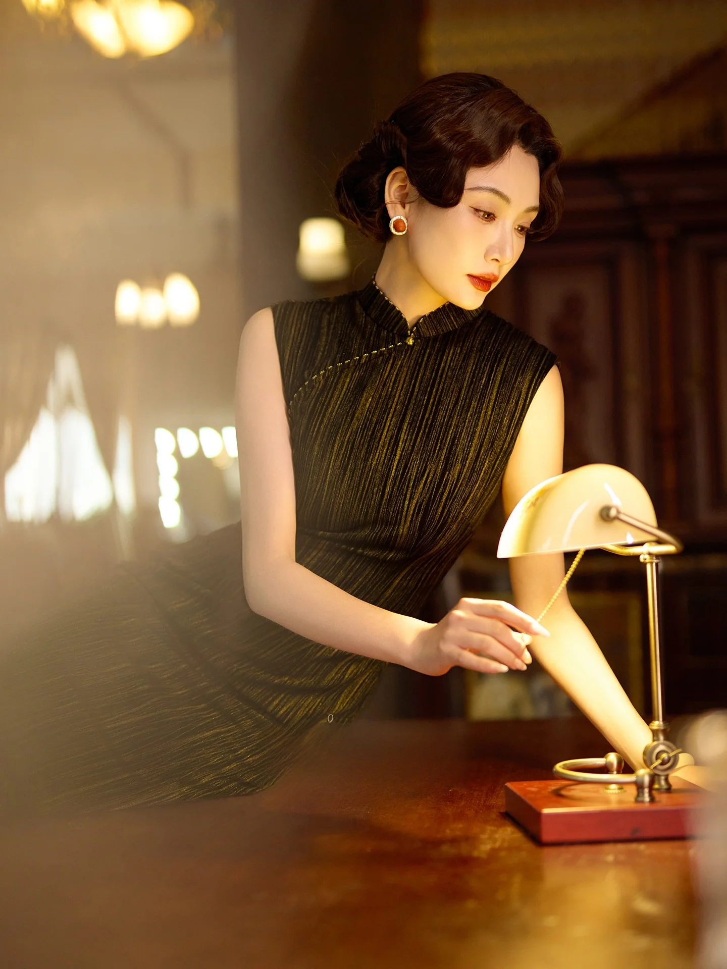 

New Chinese Style Daily Wear Dress Waist-Cinched Sleeveless Black Gown for Banquets by Miss Four Retro Style Long Skirt