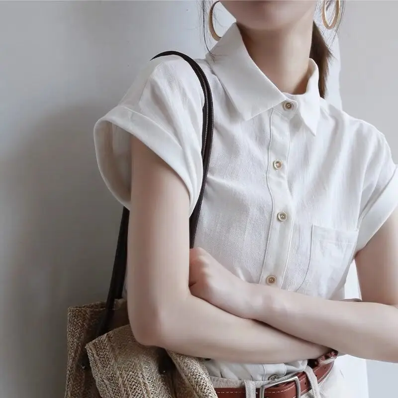 

Rolled Short-sleeved Shirt for Women in Summer High-end French Top Loose Design Niche Small Flying Sleeve Chiffon Shirt