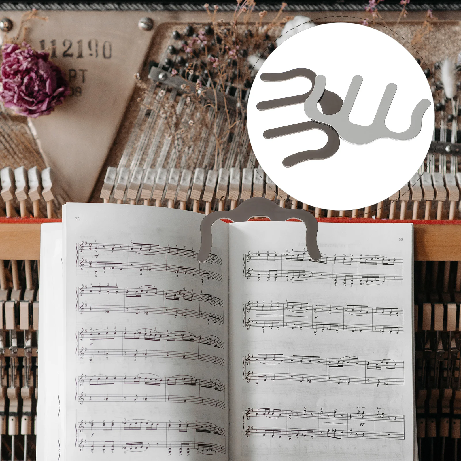 

2pcs Alloy Music Page Clip Piano Sheet Holder Book Note Stand Windproof for Speech Notes Magazines Recipes Homework Guitar