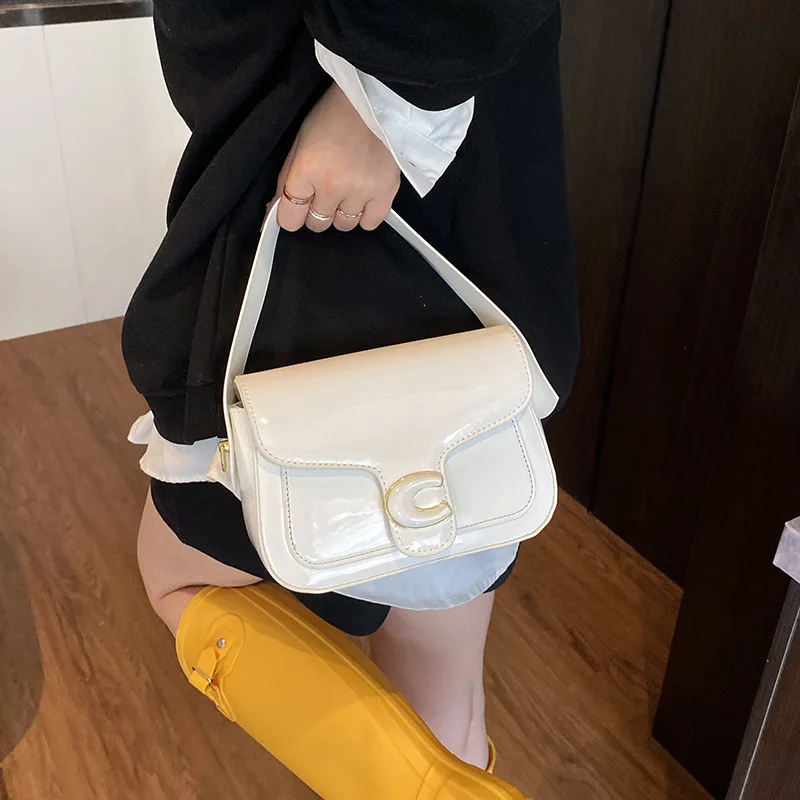 

2025 New! Retro Style Saddle Handbag for Women, Premium Niche Design Square Bag, Shoulder/Crossbody
