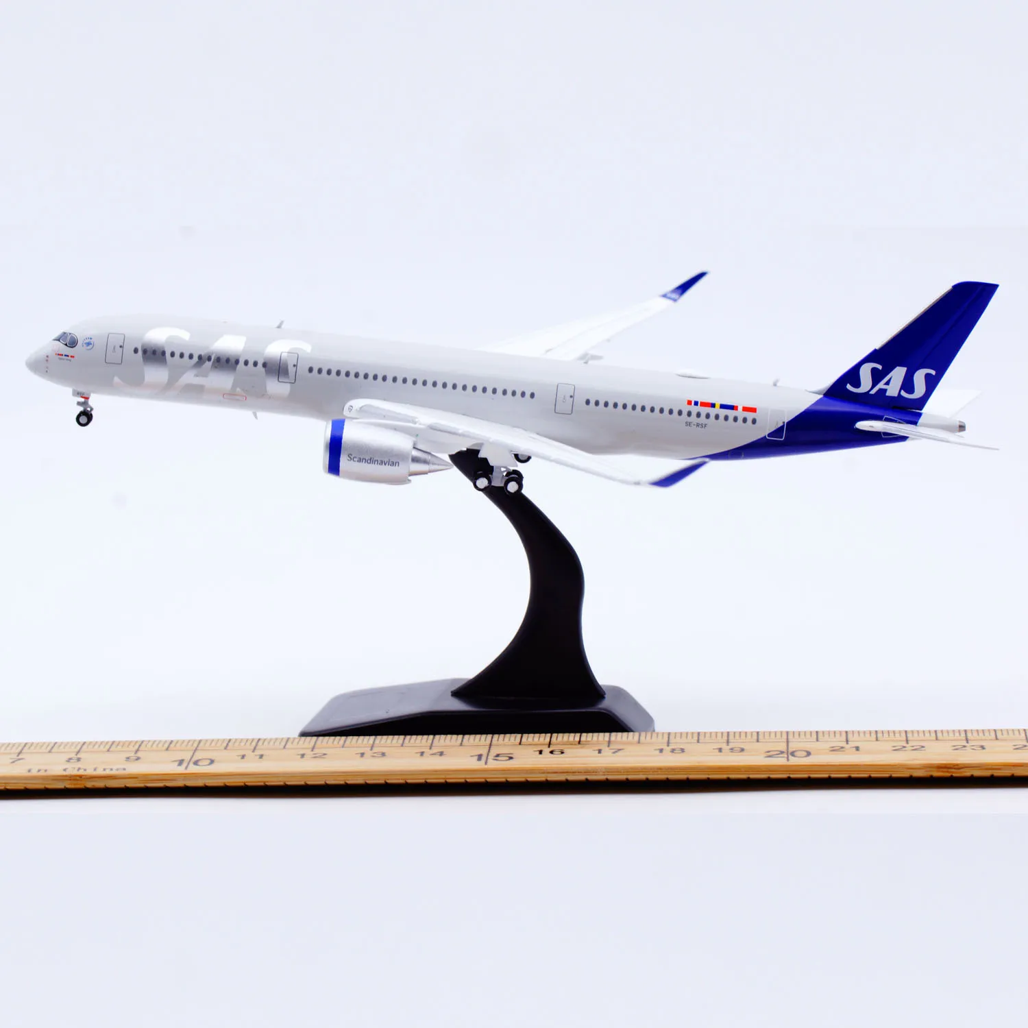 XX40770 سبيكة تحصيل طائرة هدية JC أجنحة 1:400 SAS الخطوط الجوية الاسكندنافية ايرباص A350-900 دييكاست طائرة طائرة نموذج SE-RSF #2