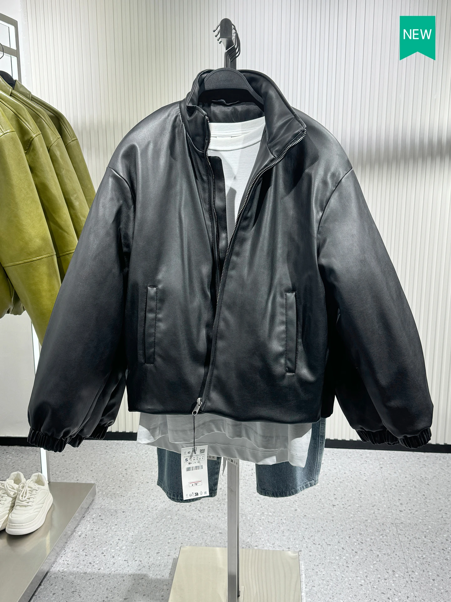 

Новая осенне-зимняя мужская куртка свободного кроя на молнии из хлопка и искусственной кожи, теплая повседневная куртка с длинными рукавами и полиэстеровым наполнителем