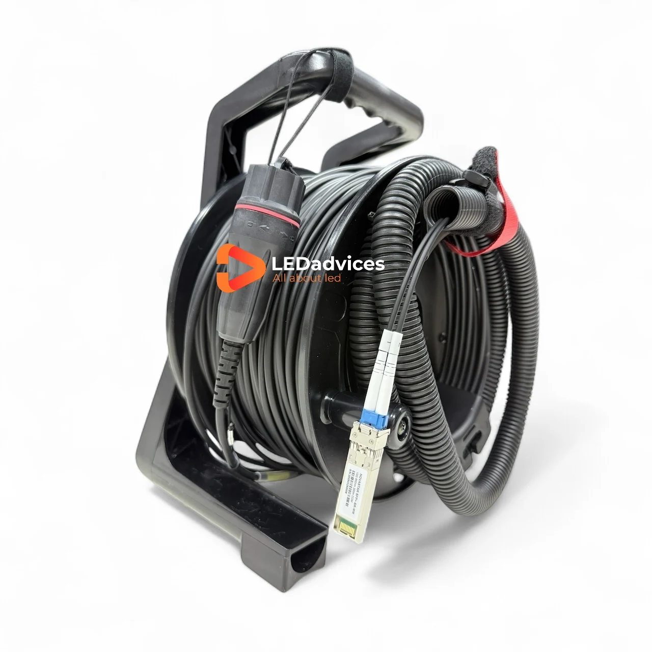 100 متر LC دوبلكس مدرعة الألياف البصرية كابل التصحيح مقاوم للماء IP68 قذيفة سترة من البولي يوريثان PCD235 بكرة لشاشة LED المرحلة AV تأجير الحدث