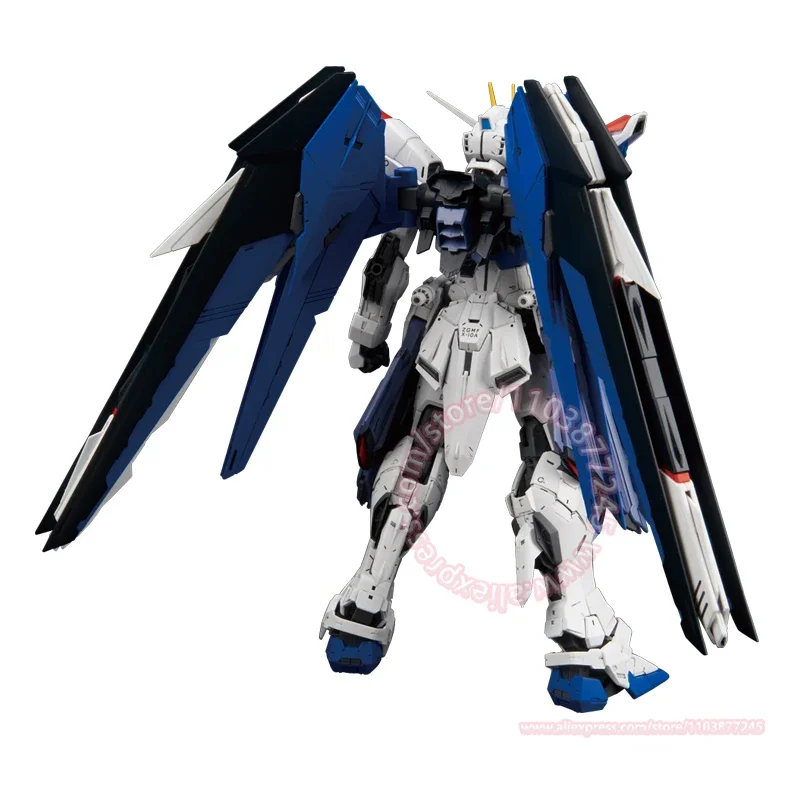 BANDAI MG 1/100 SED FREEDOM GUNDAM Ver. 2.0 Action Figures Giunti Ornamenti mobili Giocattoli periferici decorativi Regalo di compleanno