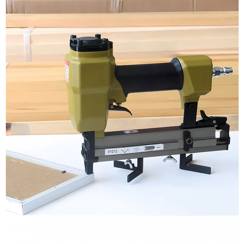 

V1015 pneumatic tool for 45 degree diagonal splicing of wooden materials such as photo frames, picture frames, and mirror frames